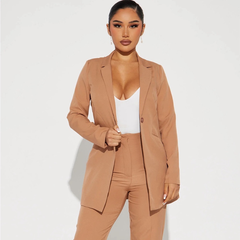Fashion Nova 2 piece suit. New with tags!